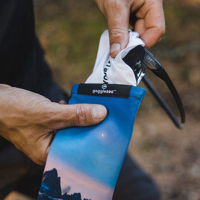 Gogglesoc Sunnysoc - Illuminated Mountain